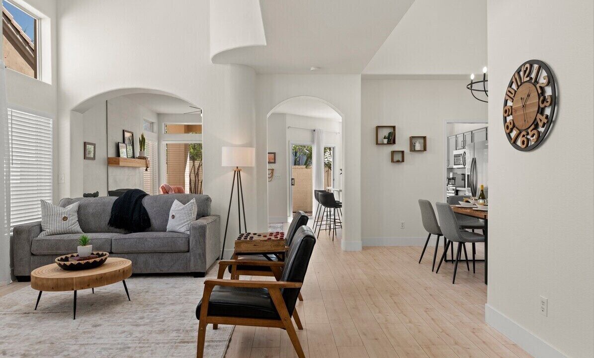 Photo of Livingroom in Foothills