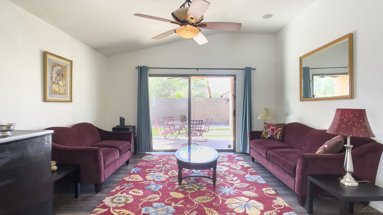 Photo of Livingroom in South Mountain