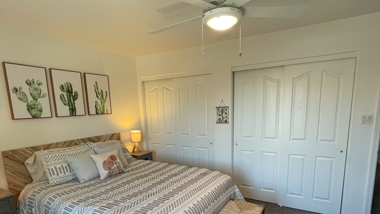 Photo of Bedroom in Desert Foothills