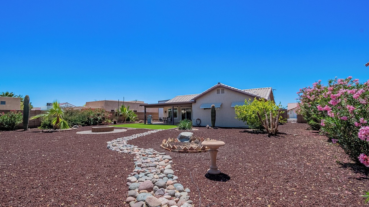 Photo of Outdoor in Desert Foothills