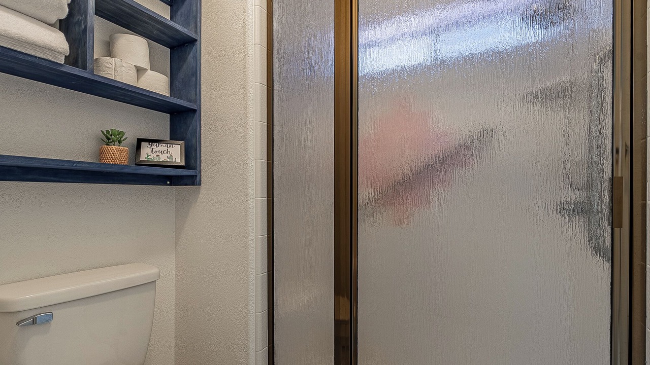 Photo of Bathroom in Desert Foothills