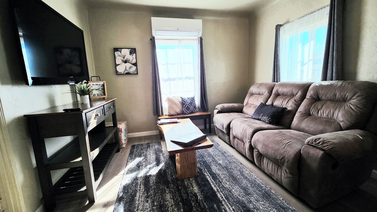 Photo of Livingroom in Yuma Townsite