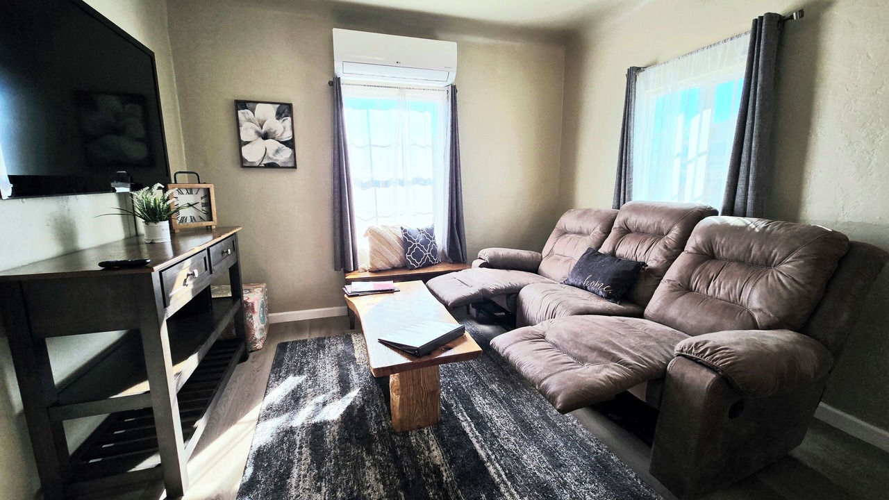 Photo of Livingroom in Yuma Townsite