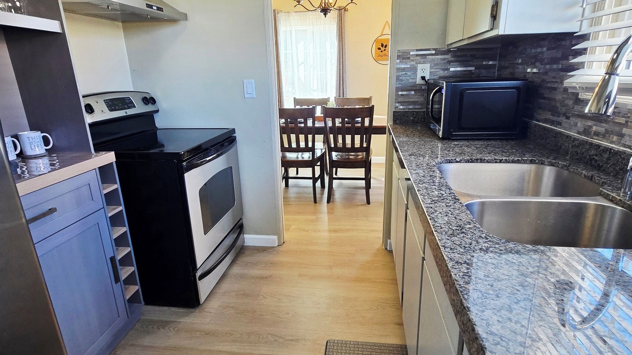 Photo of Kitchen in Yuma Townsite