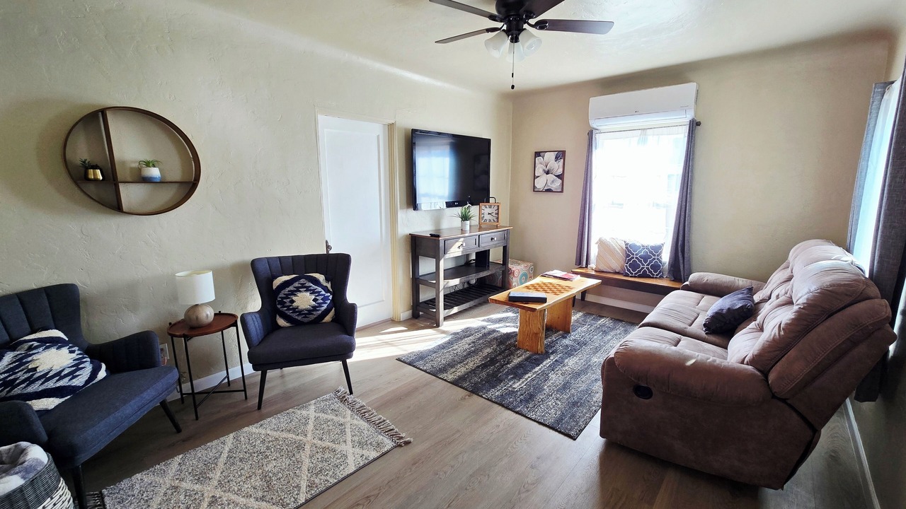 Photo of Livingroom in Yuma Townsite