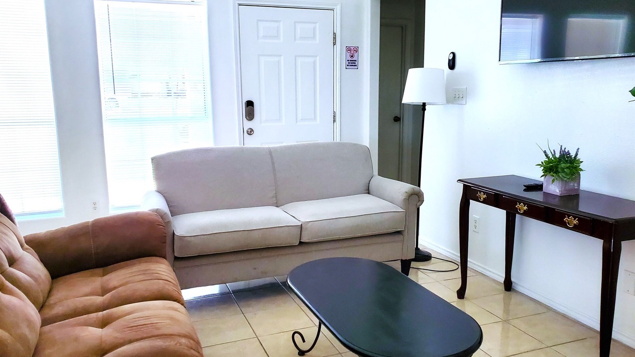 Photo of Livingroom in Brownsville