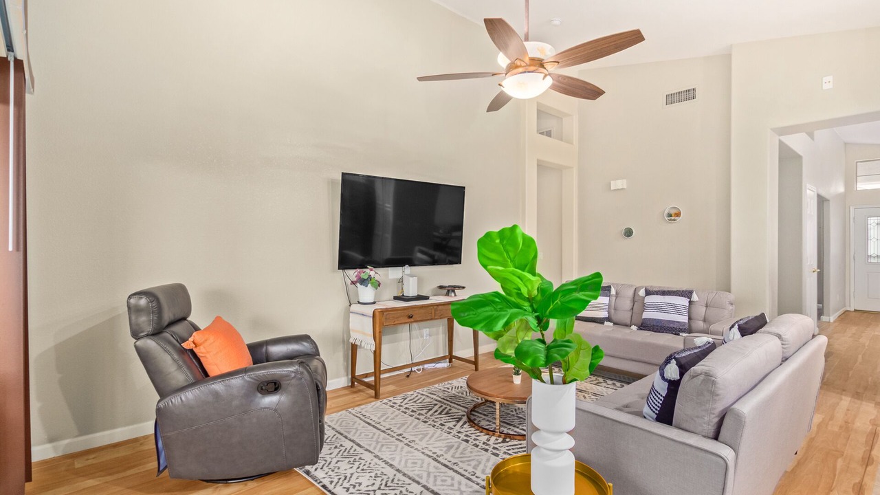 Photo of Livingroom in Cooper Commons