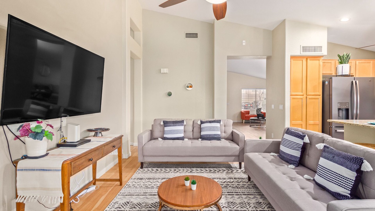 Photo of Livingroom in Cooper Commons