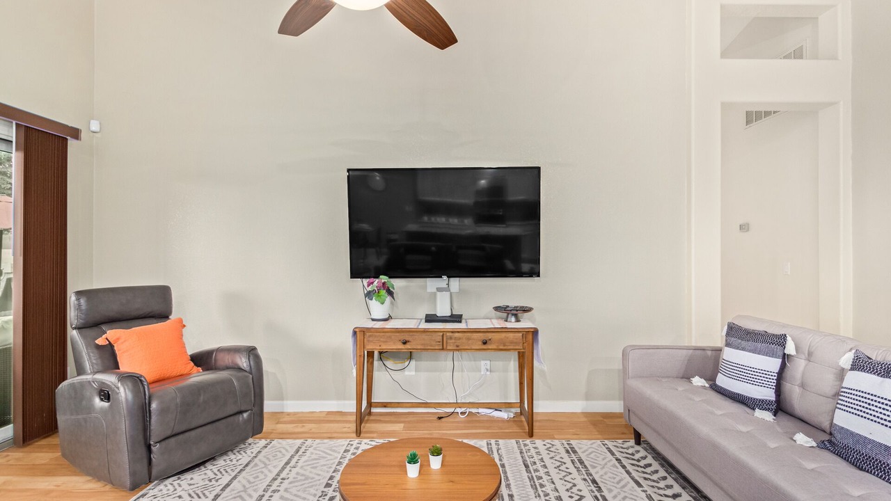 Photo of Livingroom in Cooper Commons