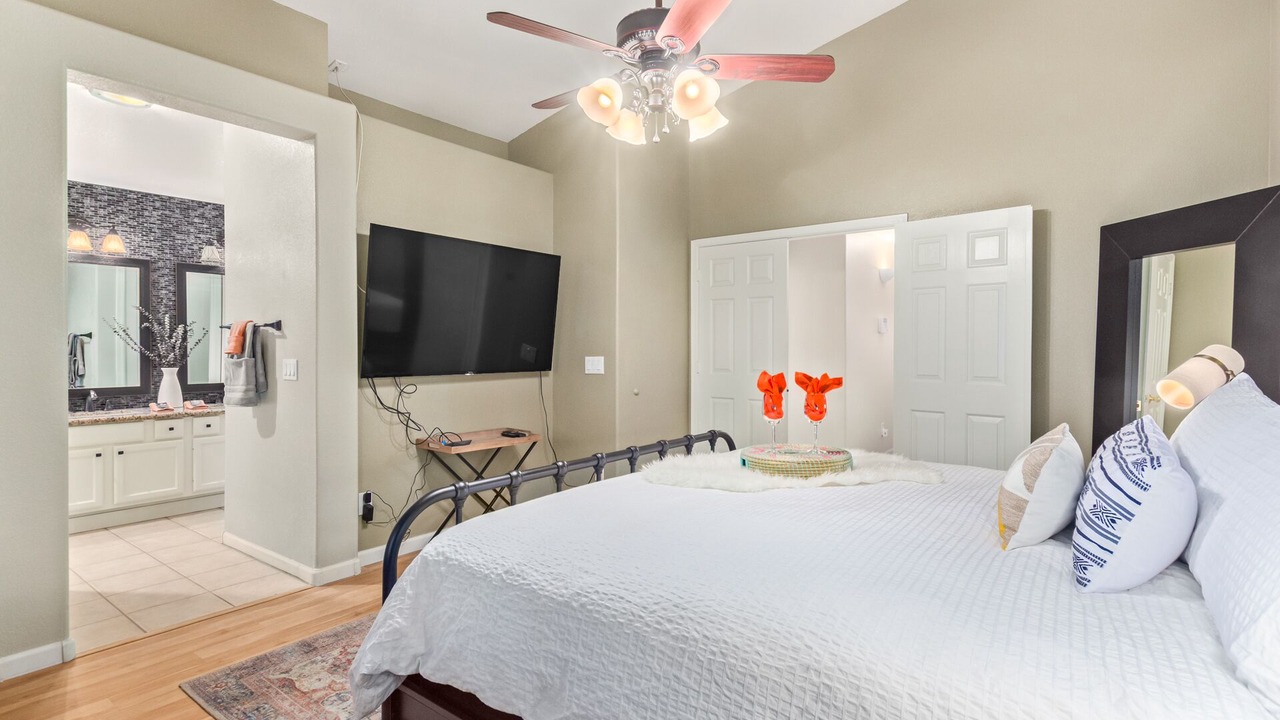 Photo of Bedroom in Cooper Commons
