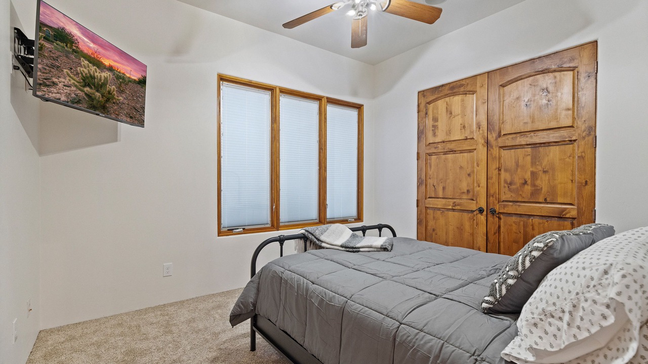 Photo of Bedroom in Pinnacle Hill