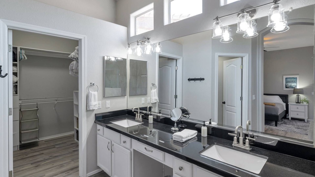 Photo of Bathroom in Tatum Highlands