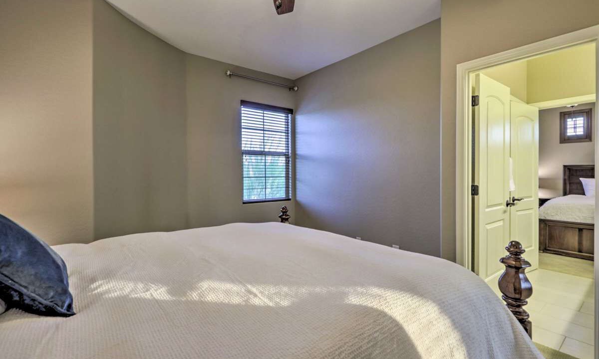 Photo of Bedroom in Montecito in Estrella