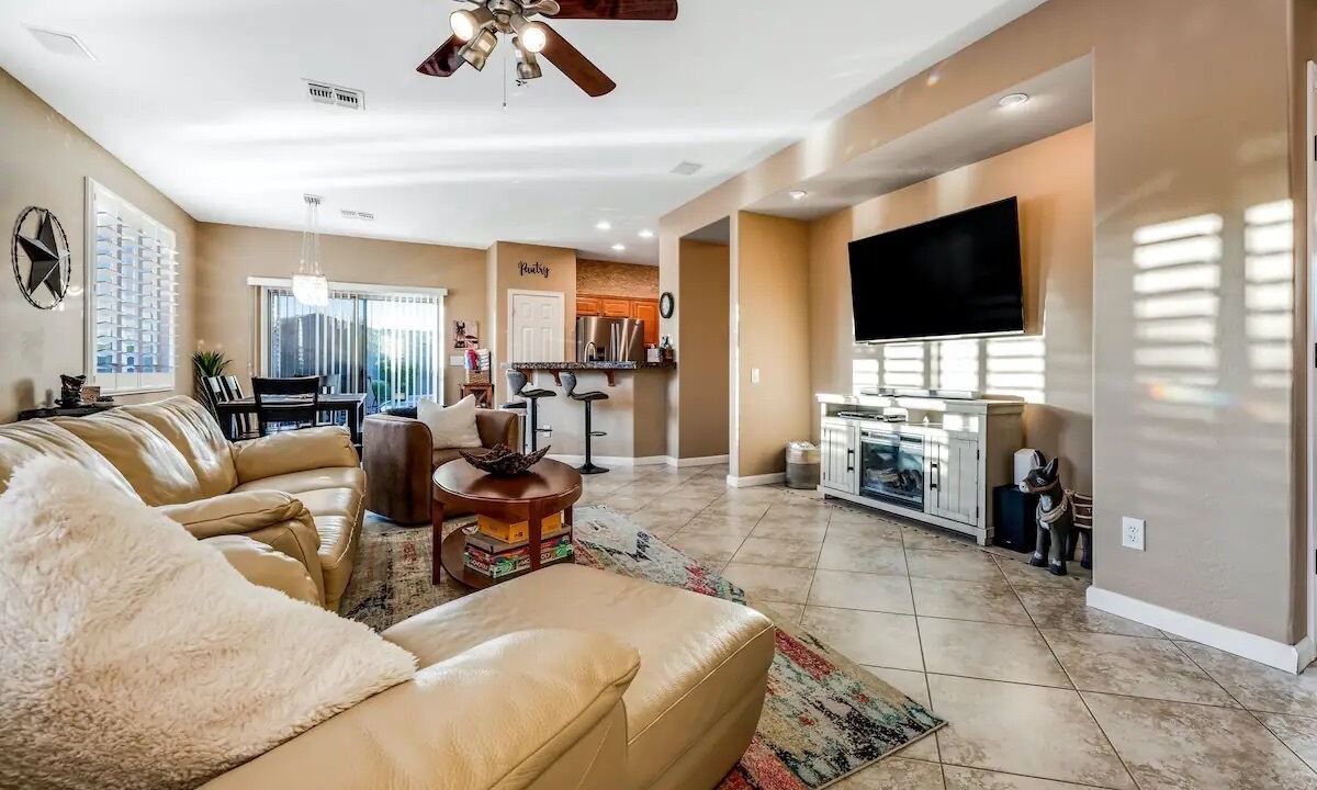 Photo of Livingroom in Anthem