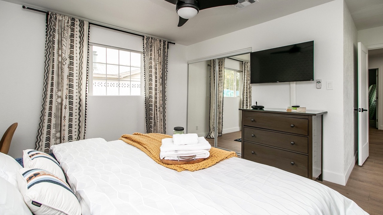 Photo of Bedroom in Papago Parkway