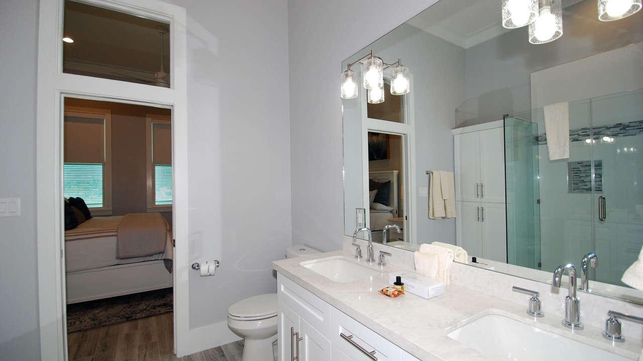 Photo of Bathroom in The Shores