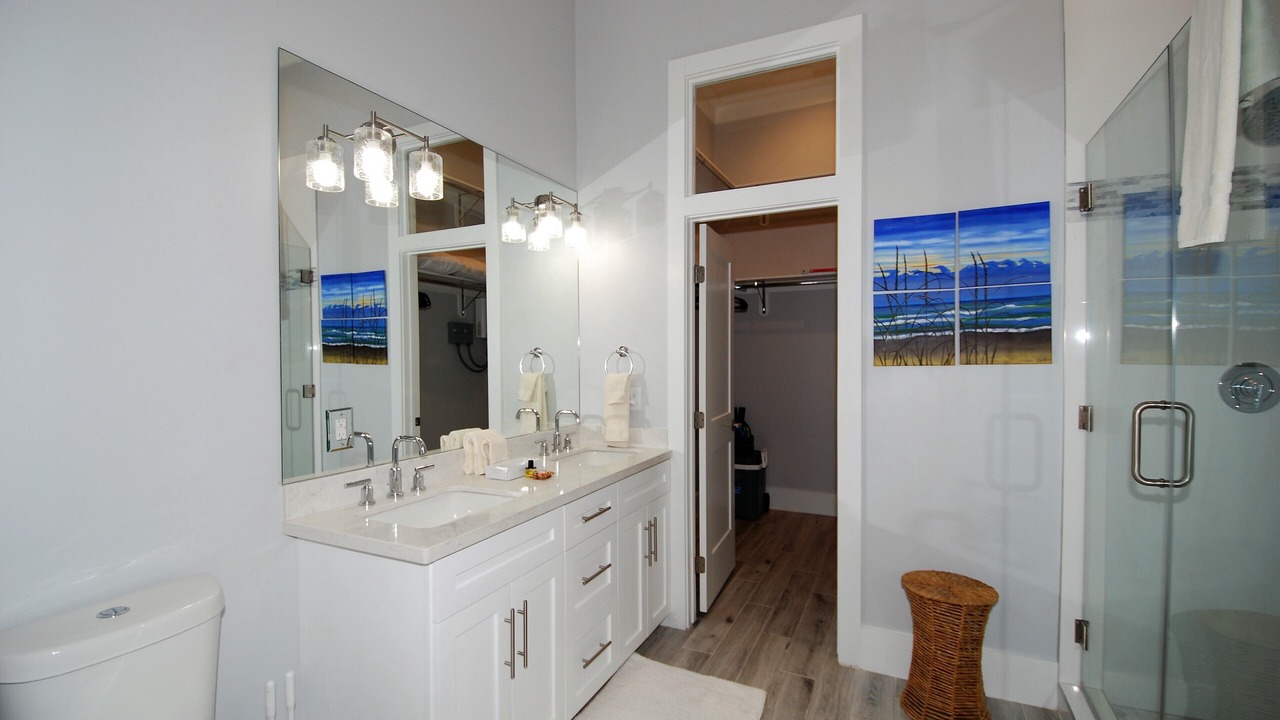 Photo of Bathroom in The Shores