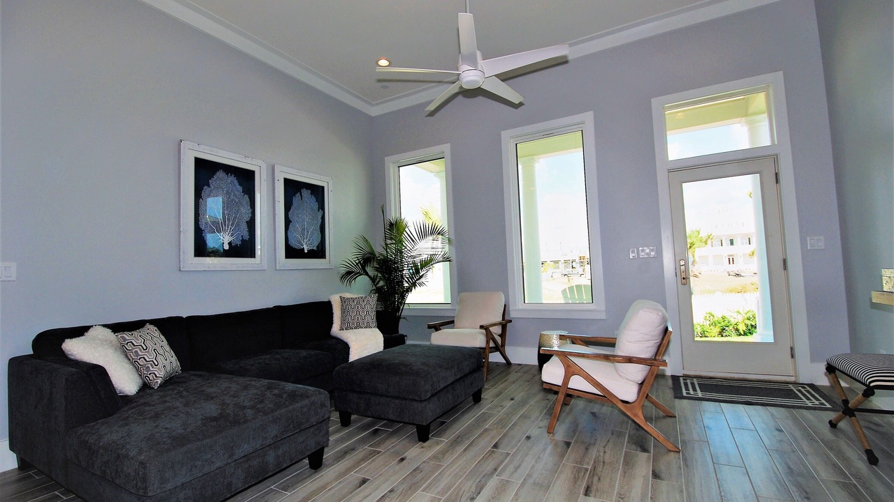 Photo of Livingroom in The Shores