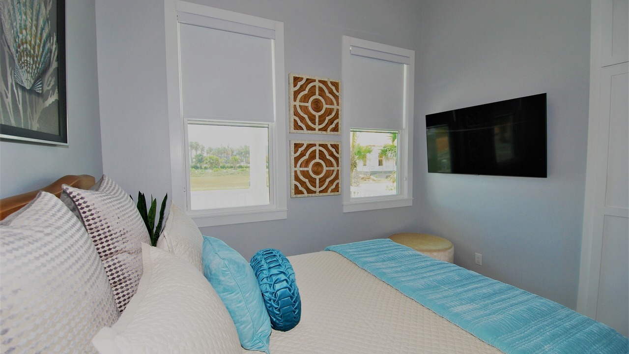Photo of Bedroom in The Shores