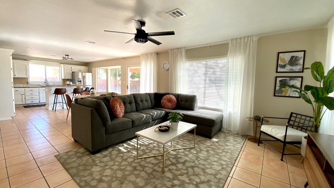 Photo of Livingroom in Mesa Del Sol