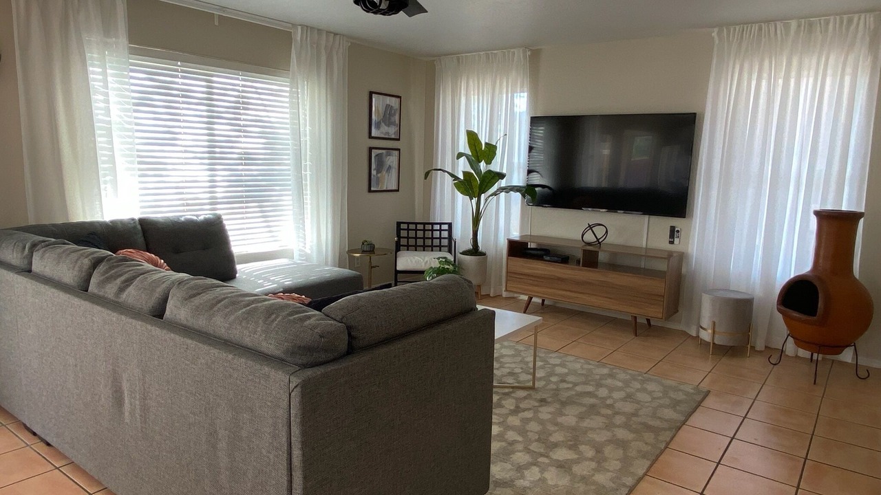 Photo of Livingroom in Mesa Del Sol