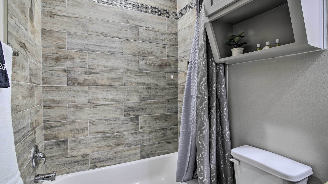 Photo of Bathroom in Edinburg