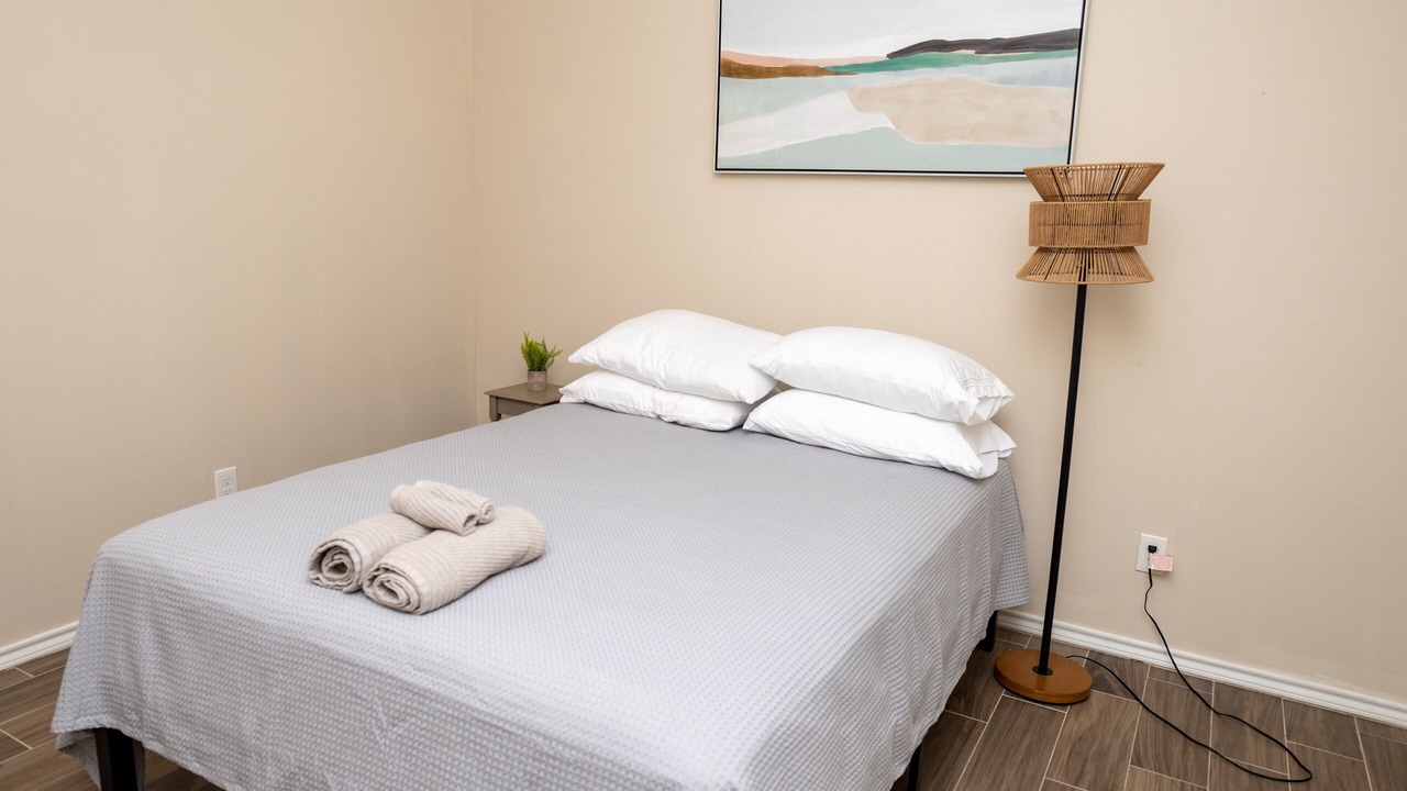 Photo of Bedroom in Edinburg