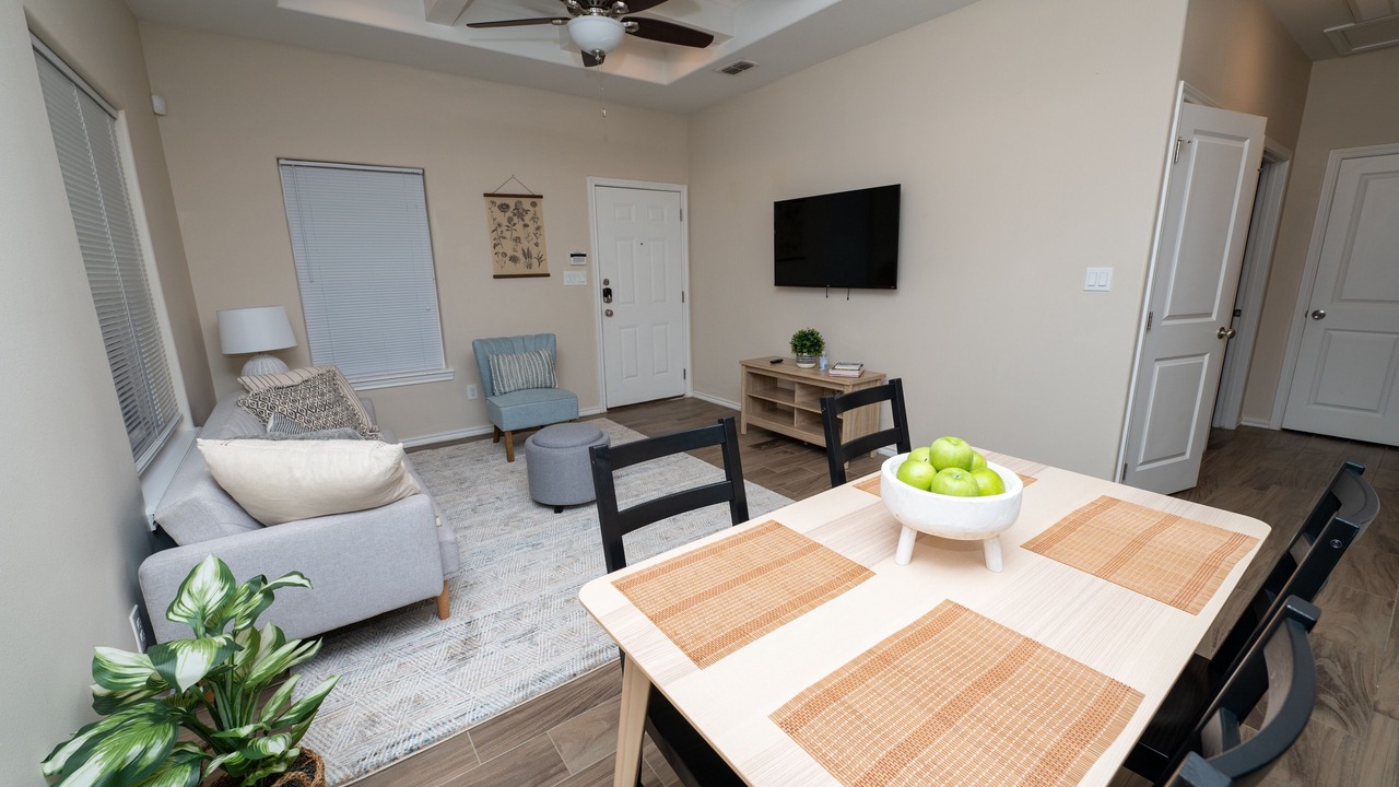 Photo of Livingroom in Edinburg