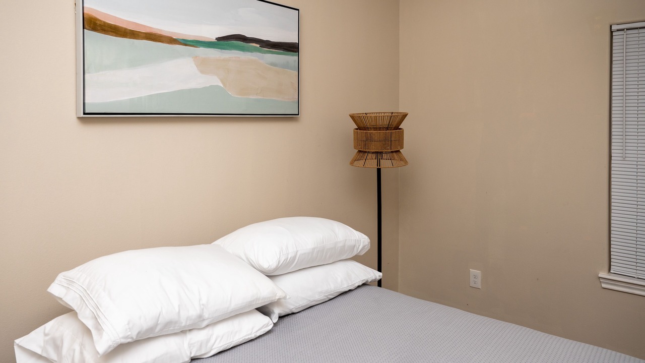Photo of Bedroom in Edinburg