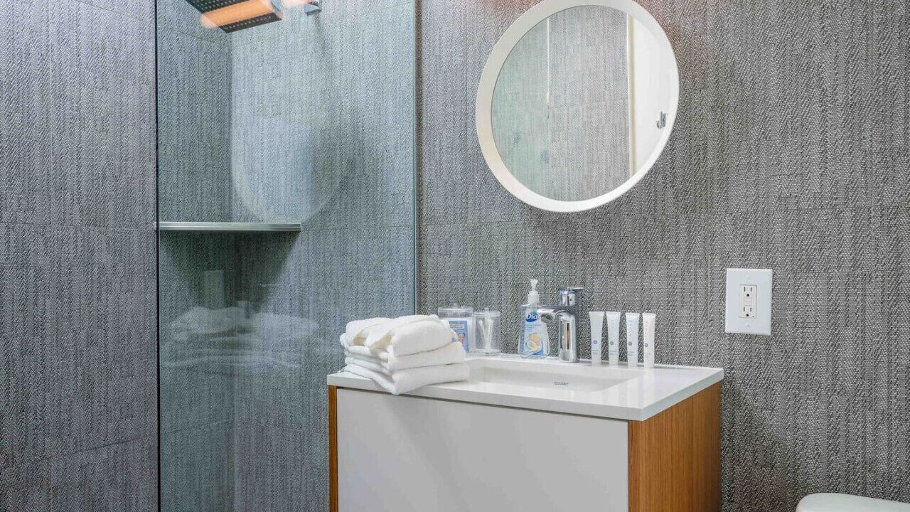 Photo of Bathroom in Racquet Club Estates