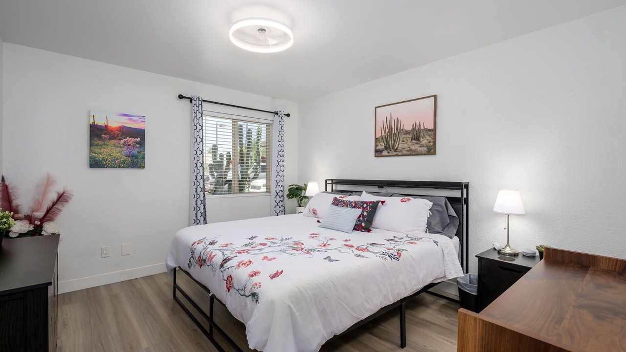 Photo of Bedroom in Paradise Valley Village