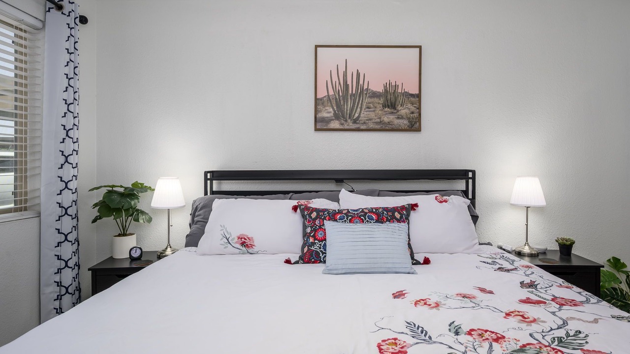 Photo of Bedroom in Paradise Valley Village
