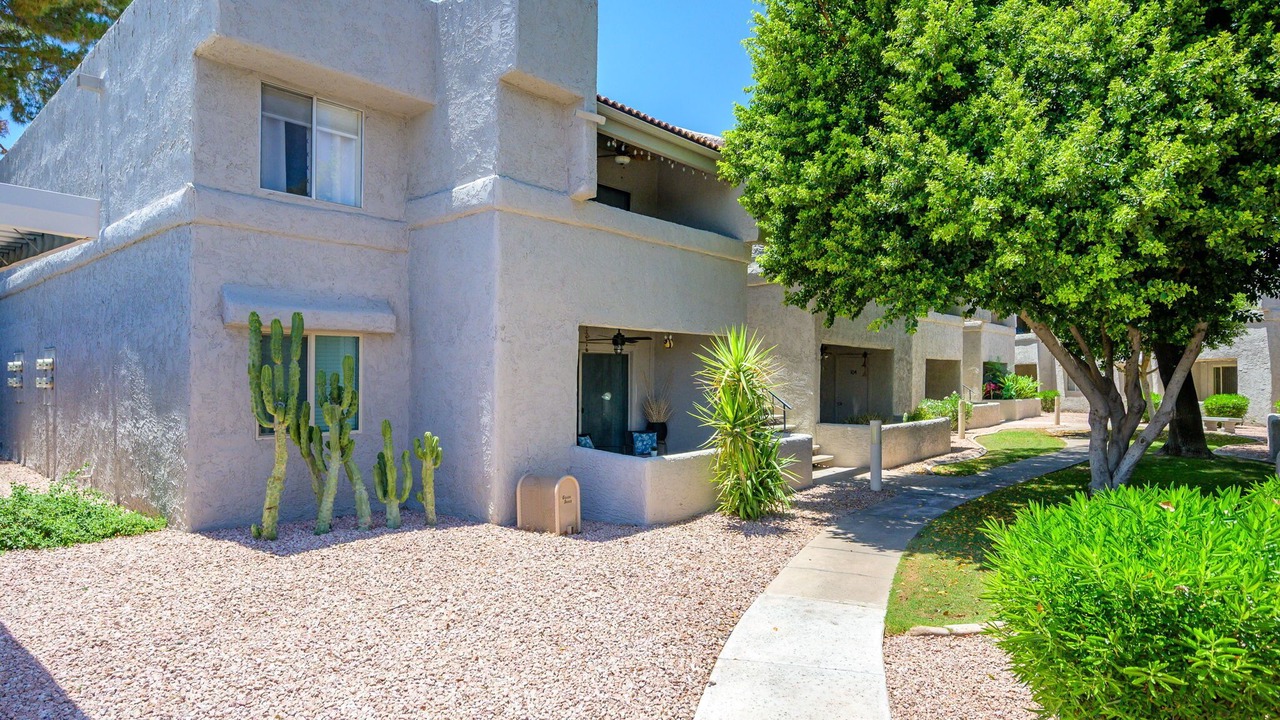 Photo of Outdoor in Paradise Valley Village