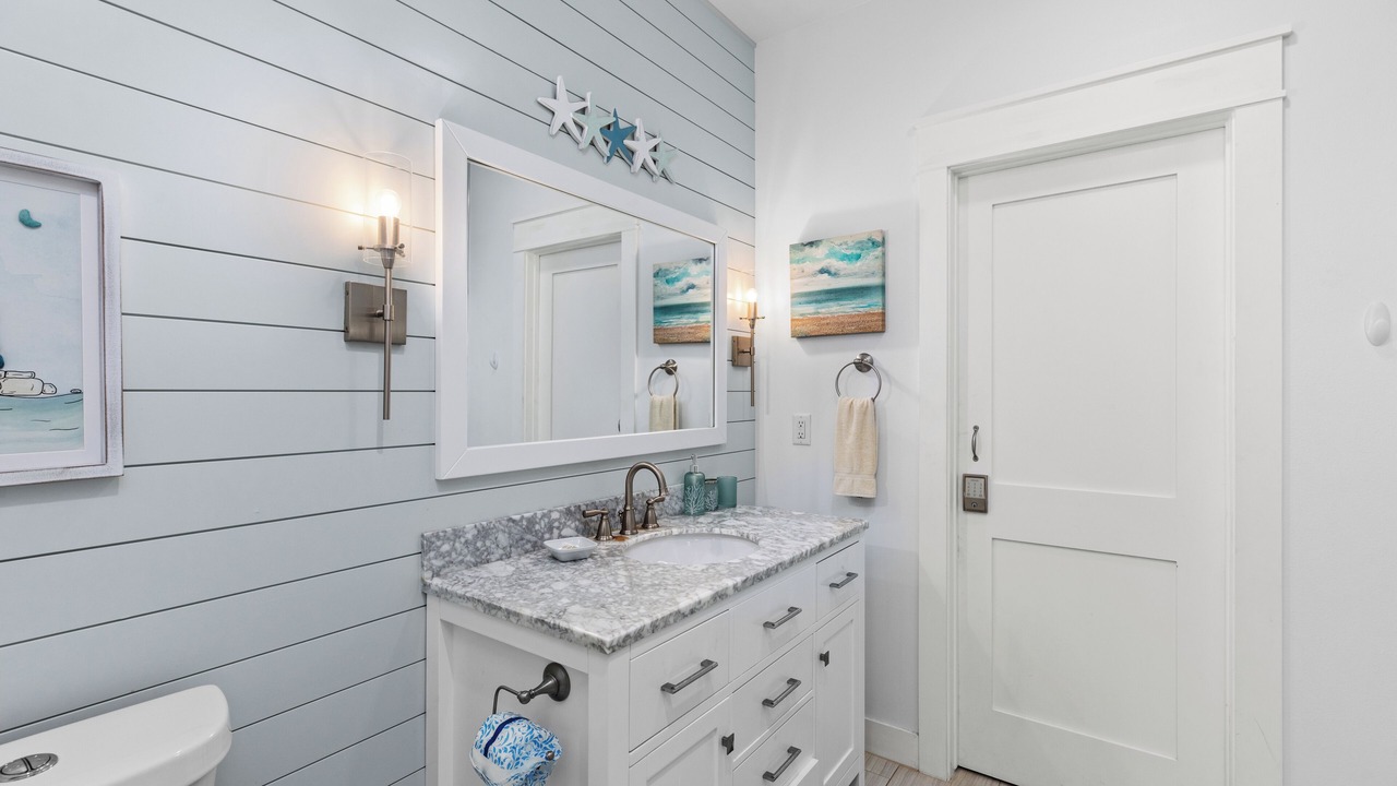 Photo of Bathroom in The Shores