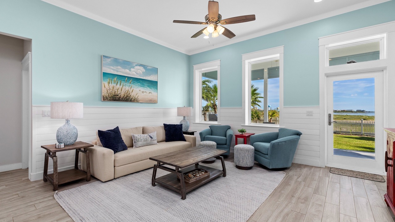 Photo of Livingroom in The Shores