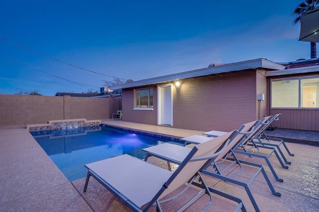 Photo of Outdoor in New Papago Parkway