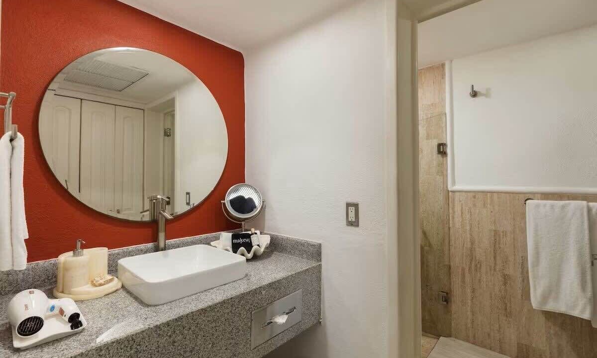 Photo of Bathroom in Marina