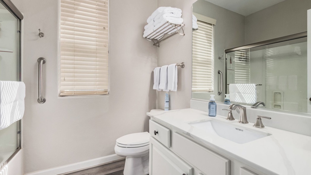 Photo of Bathroom in Rovey Farm Estates