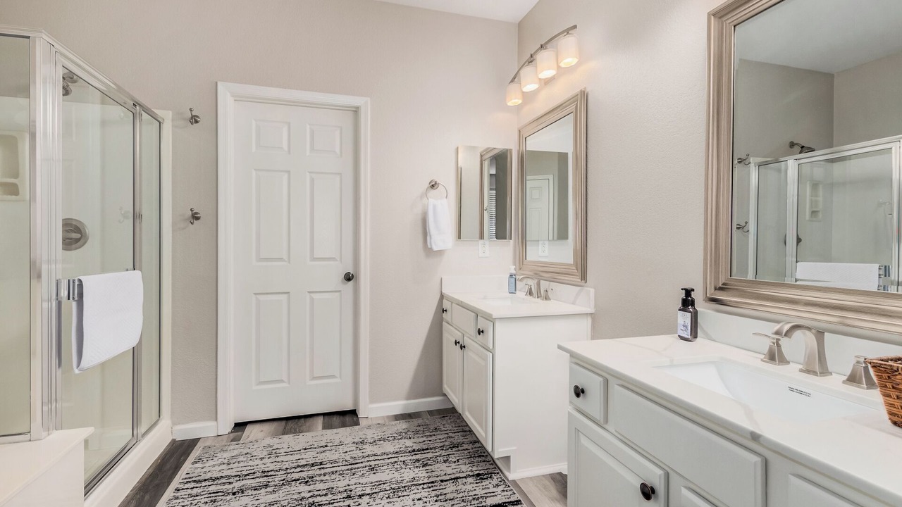Photo of Bathroom in Rovey Farm Estates