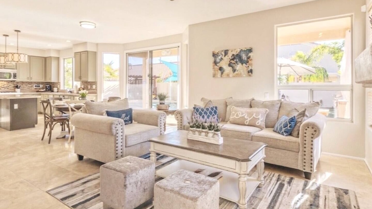 Photo of Livingroom in Paradise Valley Village