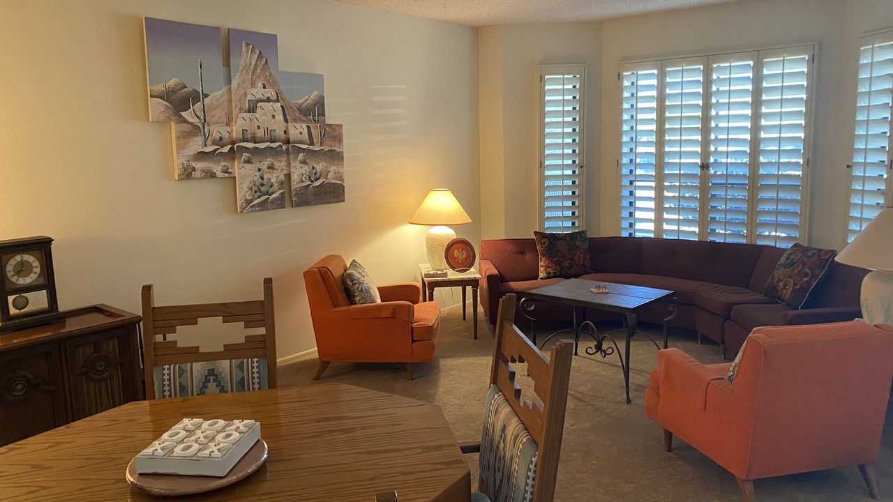 Photo of Livingroom in Paradise Valley Village