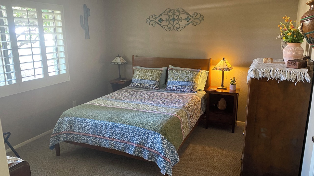 Photo of Bedroom in Paradise Valley Village