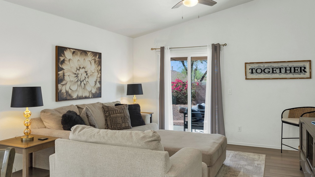 Photo of Livingroom in Dove Mountain