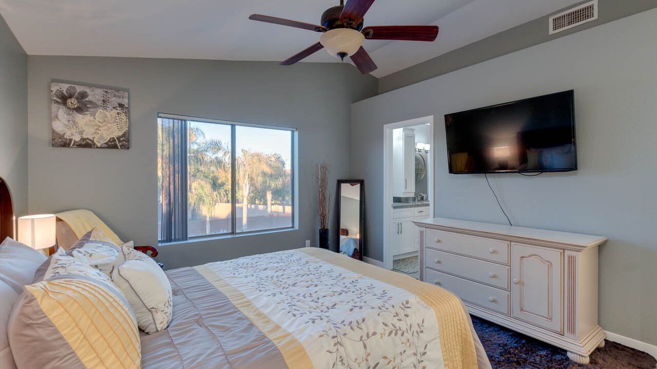 Photo of Bedroom in Paradise Valley Village