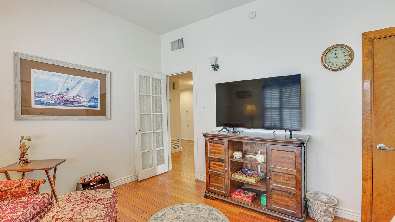 Photo of Livingroom in Encanto