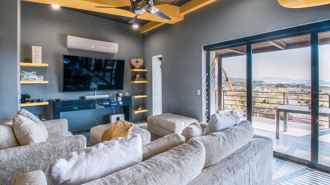 Photo of Livingroom in Cerritos