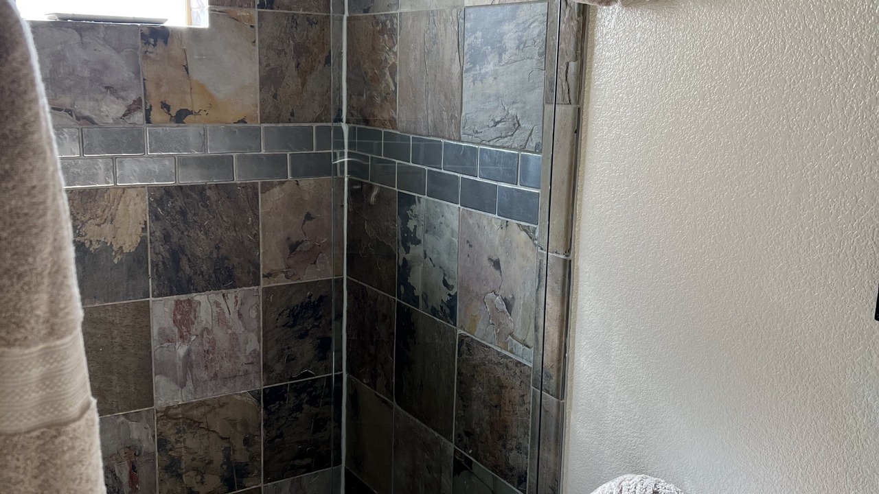 Photo of Bathroom in Moovalya Keys