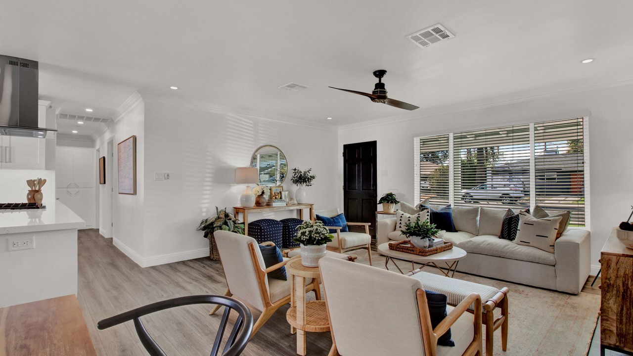Photo of Livingroom in Scottsdale Estates Five