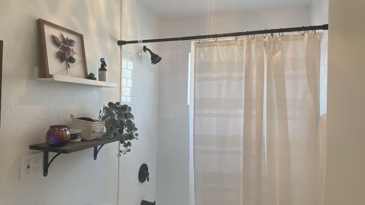 Photo of Bathroom in New Papago Parkway