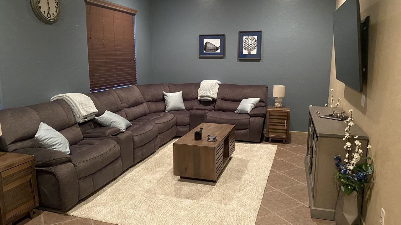 Photo of Bedroom in Palm Valley